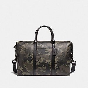 NEW ‼️ COACH MEN TREKKER BAG WITH CAMO PRINT